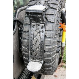 Nakatanenga stepping aid with 2 steps for the spare wheel 