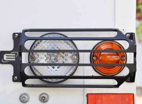 4x4 Outdoor Tuning :: Rear indicator, rear light / rear fog light ...